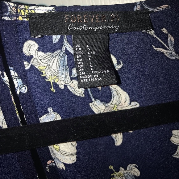 Floral Romper - Picture 3 of 4